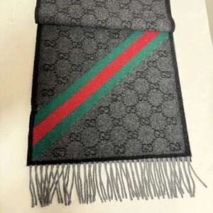 Nwt Authentic Gucci Gray Scarf with Red and Green Stripe